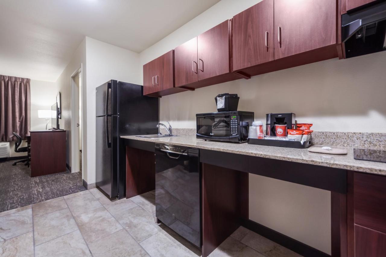 Cobblestone Inn & Suites-Fremont מראה חיצוני תמונה