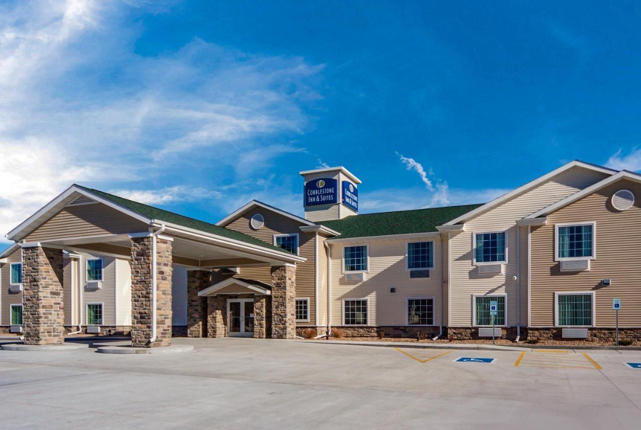 Cobblestone Inn & Suites-Fremont מראה חיצוני תמונה