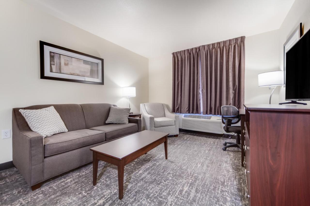 Cobblestone Inn & Suites-Fremont מראה חיצוני תמונה